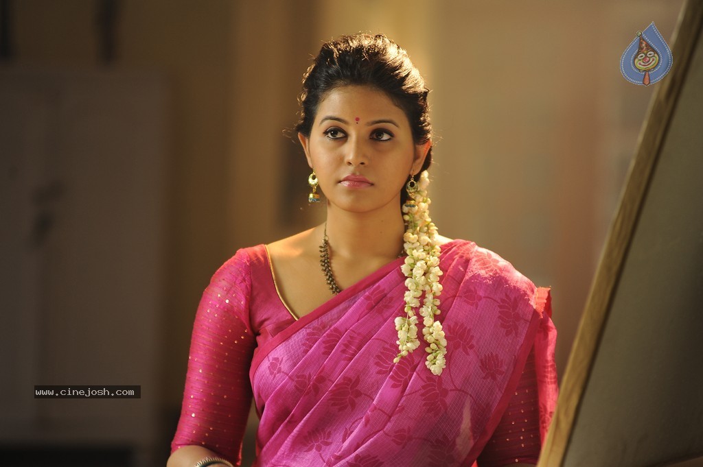 Anjali Stills - 1 / 6 photos