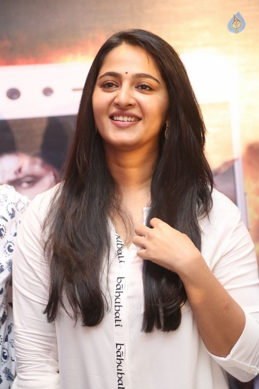 Anushka at Baahubali Press Meet - 2 / 42 photos