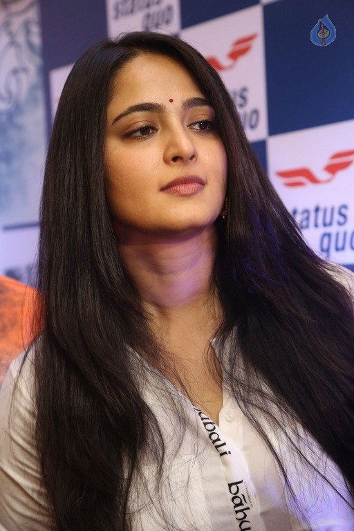 Anushka at Baahubali Press Meet - 5 / 42 photos