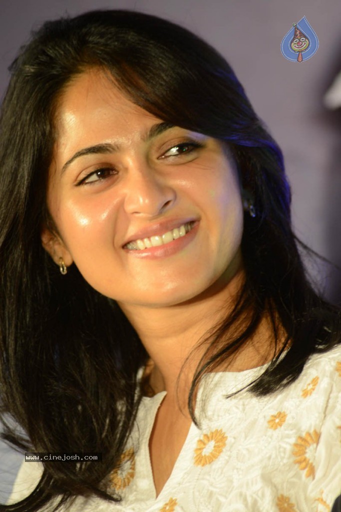 Anushka at Mirchi Movie Success Meet - 4 / 47 photos