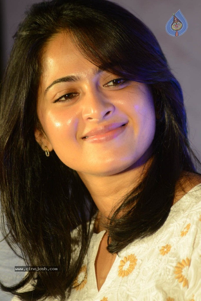 Anushka at Mirchi Movie Success Meet - 8 / 47 photos