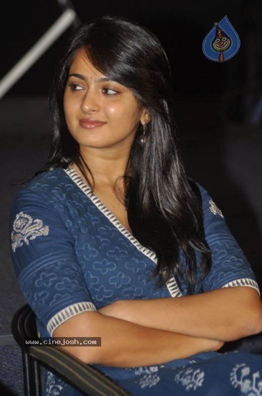 Anushka Latest Stills - 12 / 62 photos