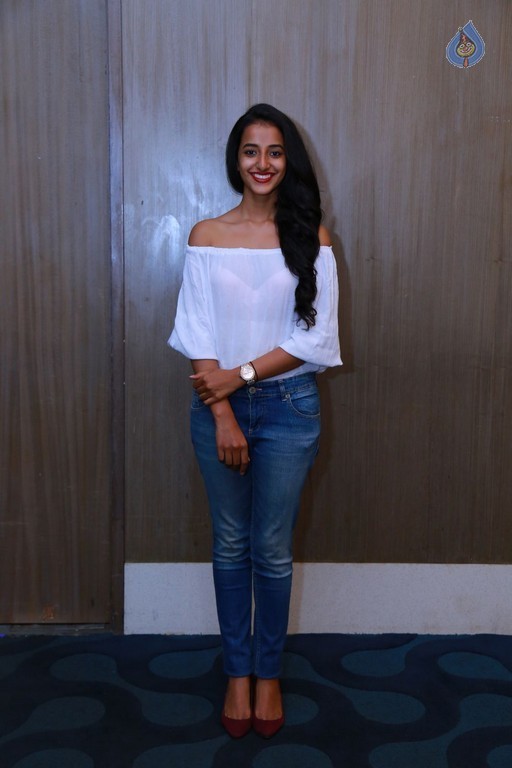 Apoorva Photos - 4 / 14 photos