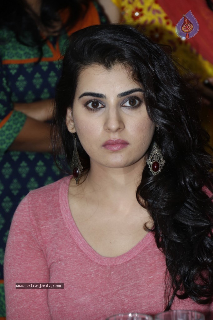 Archana Latest Photos - 10 / 95 photos