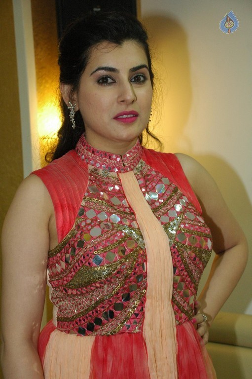 Archana New Pics - 8 / 25 photos