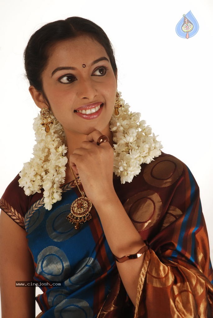 Aswathi Hot