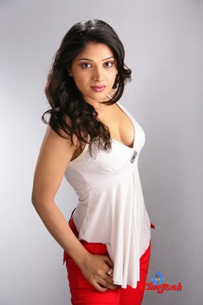 Avainthika Upcoming Actress  - 15 / 60 photos
