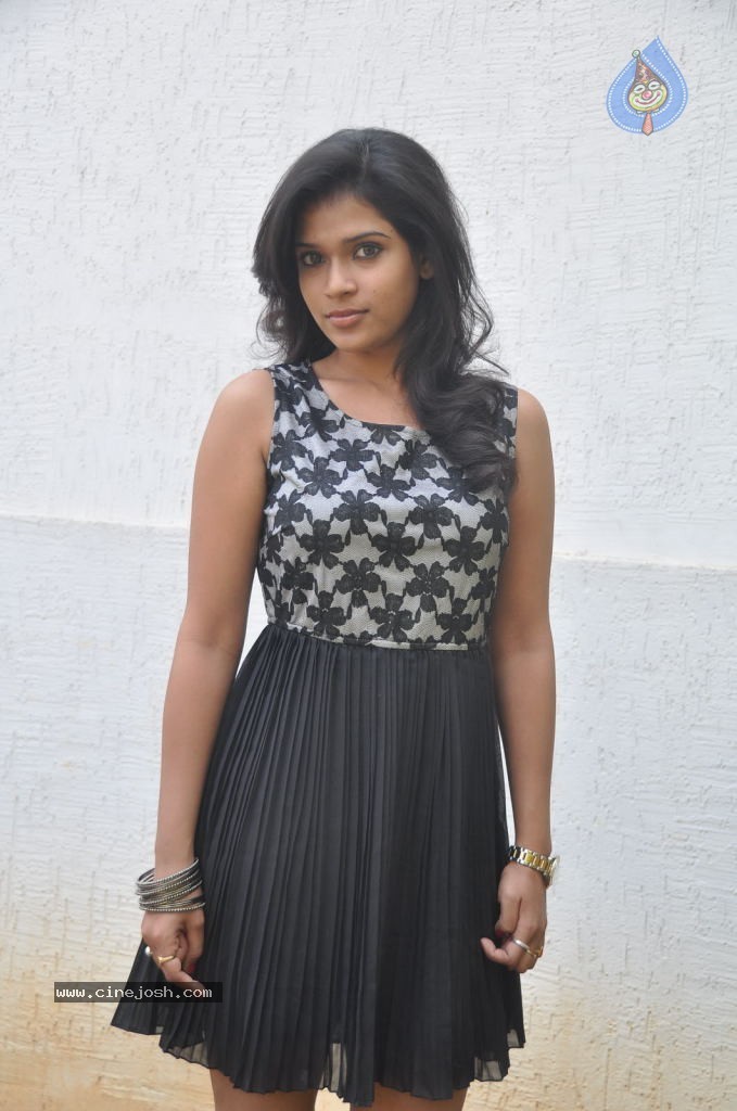 Bhargavi Latest Stills - 14 / 70 photos