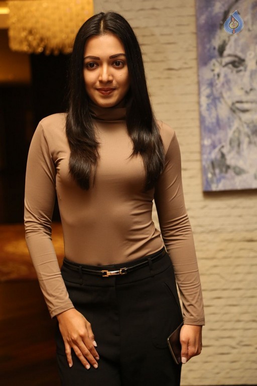 Catherine Tresa New Photos - 6 / 42 photos