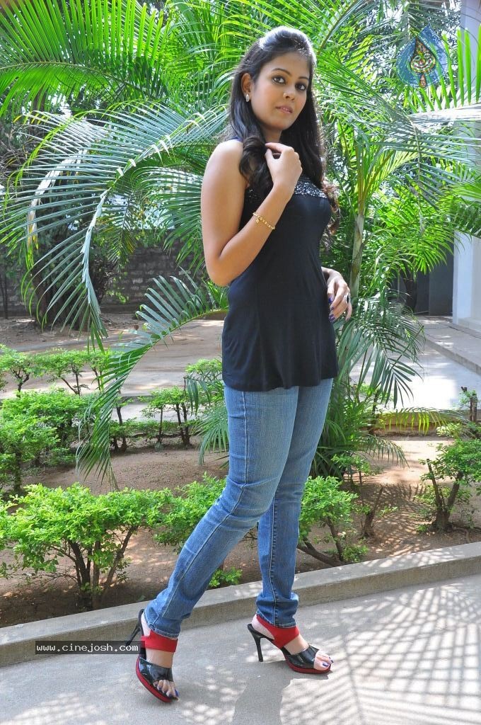 Chandini Stills - 3 / 76 photos