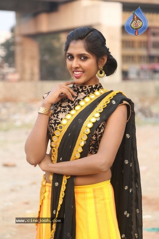 Charishma Shreekar Pics - 4 / 20 photos