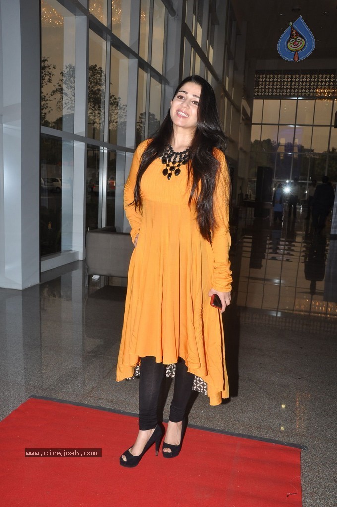 Charmi Latest Pics - 20 / 59 photos