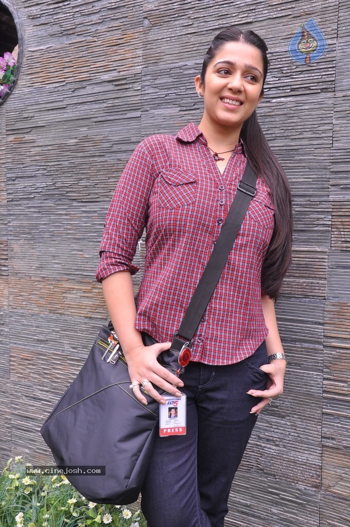 Charmi Latest Pics - 9 / 51 photos