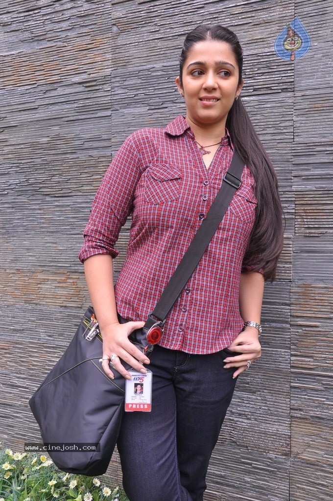 Charmi Latest Pics - 20 / 51 photos