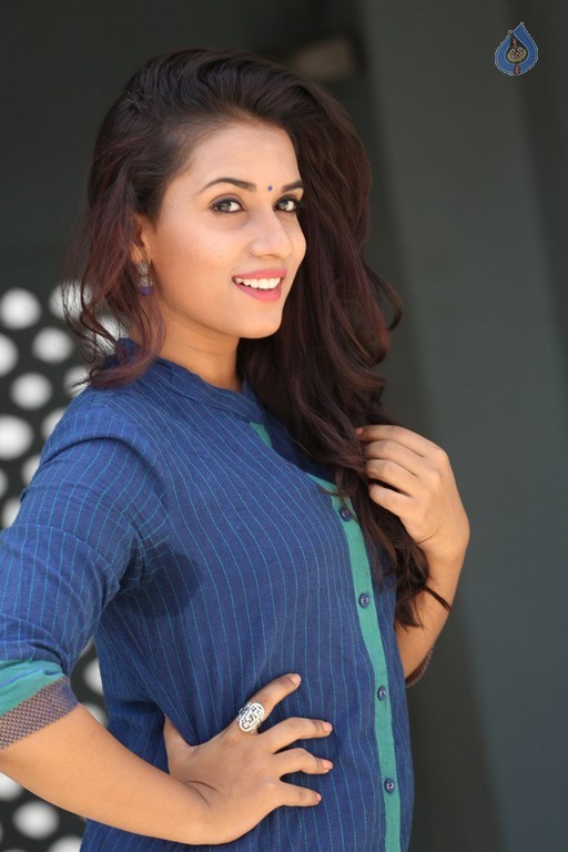 Chetana Uttej Gallery - 18 / 40 photos