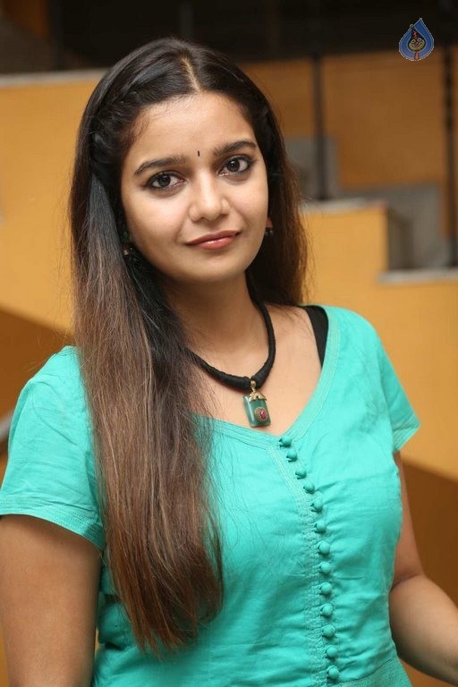 Colors Swathi New Photos - 17 / 42 photos