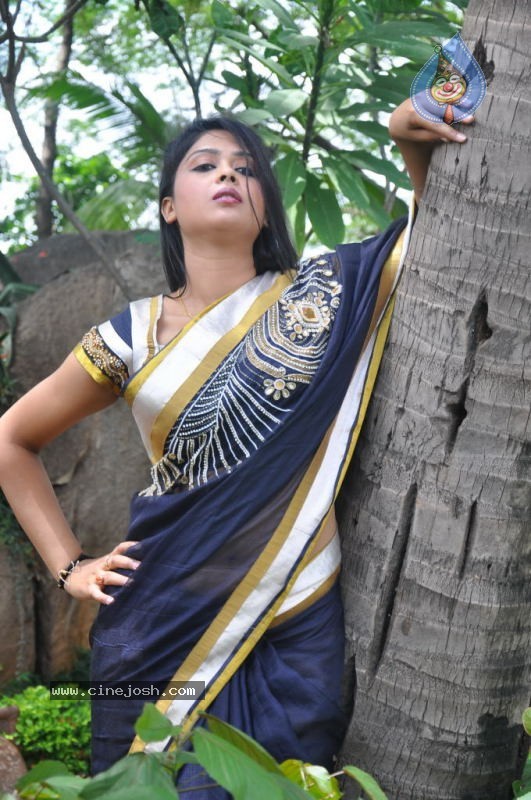 Deepa Hot Stills - 30 / 36 photos