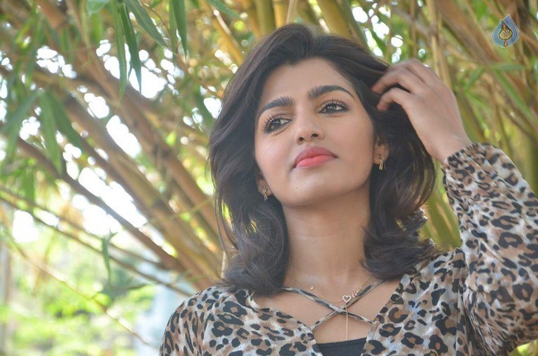 Dhansika Latest Photos - 2 / 21 photos