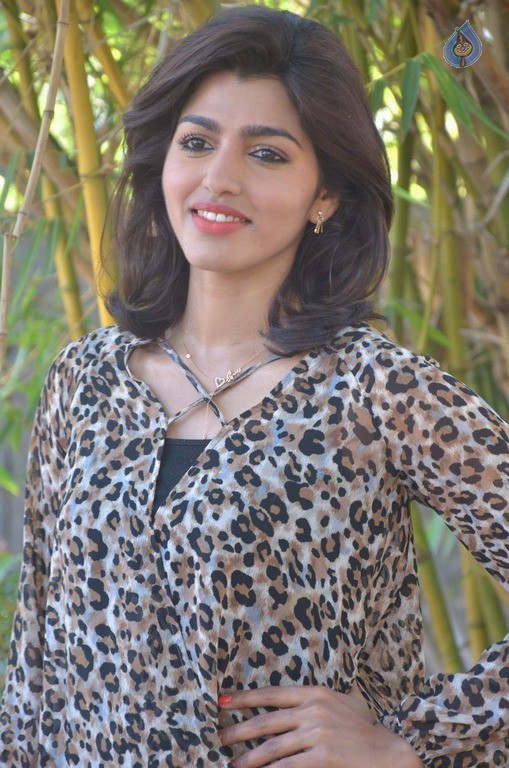 Dhansika Latest Photos - 18 / 21 photos