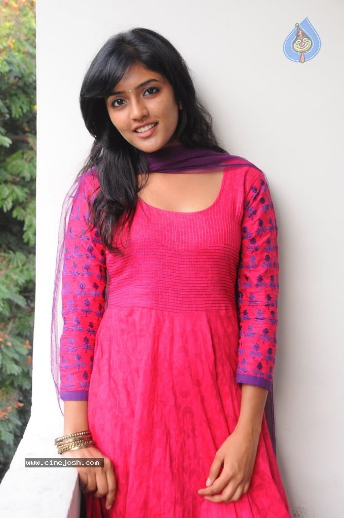 Eesha New Stills - 13 / 47 photos