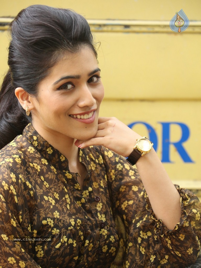 Gajal New Stills - 21 / 94 photos