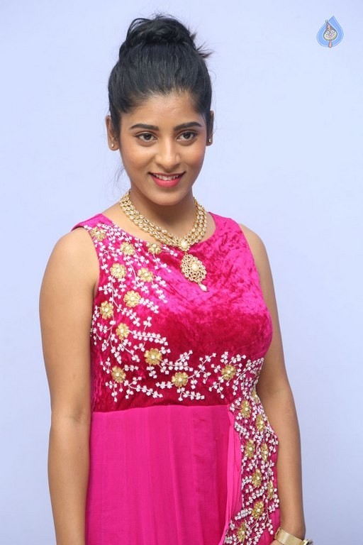 Gayathri New Photos - 3 / 25 photos