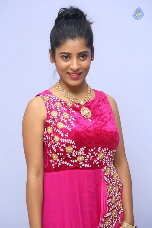 Gayathri New Photos - 4 / 25 photos