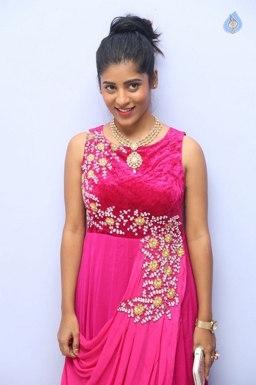 Gayathri New Photos - 12 / 25 photos