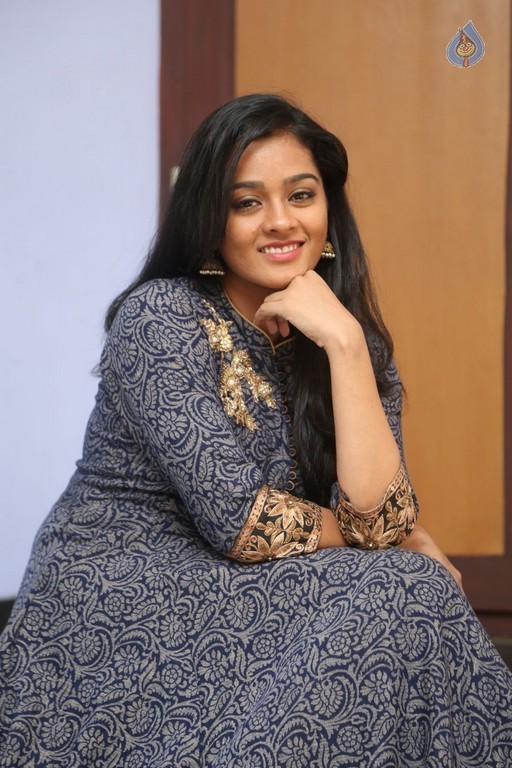 Gayathri New Photos - 8 / 42 photos