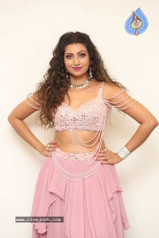 Hamsa Nandini Latest Photos - 4 / 13 photos