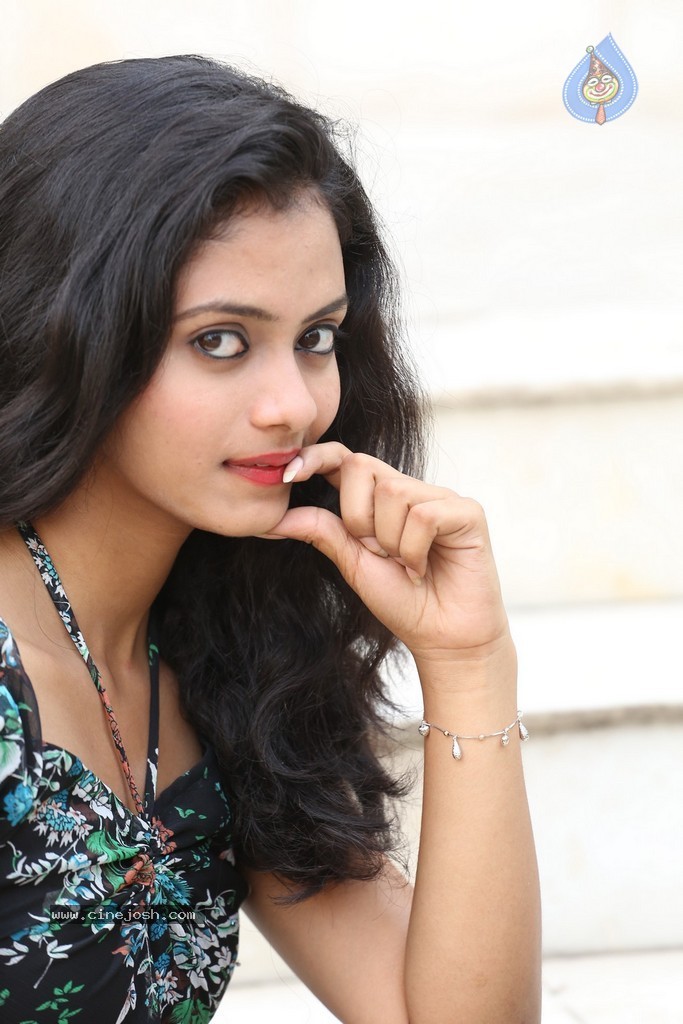 Harika New Photos - 16 / 84 photos