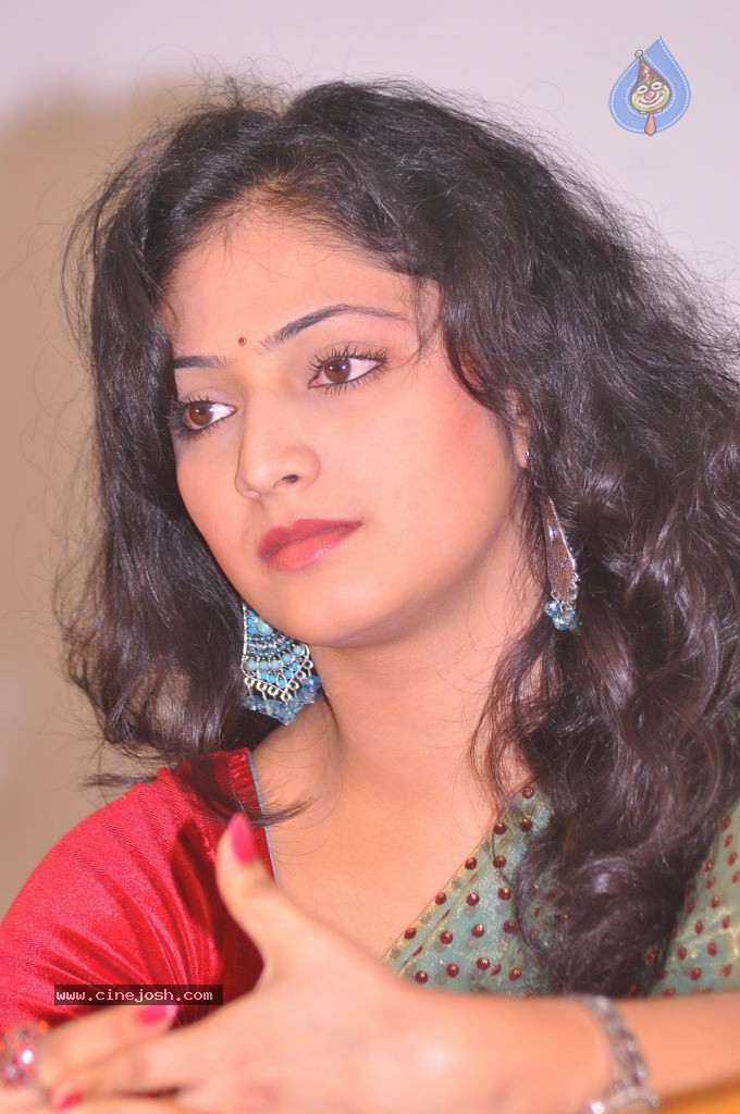 Haripriya Latest Stills - 15 / 85 photos