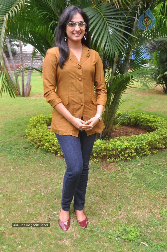 Haripriya Latest Stills - 11 / 104 photos