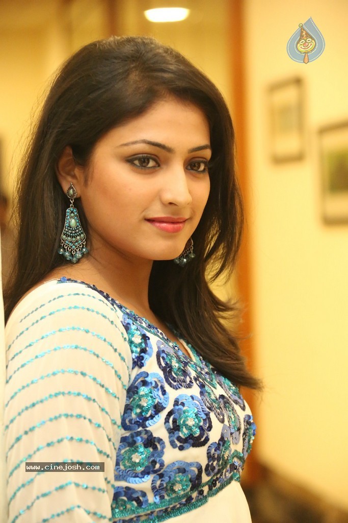 Haripriya New Gallery - 21 / 107 photos