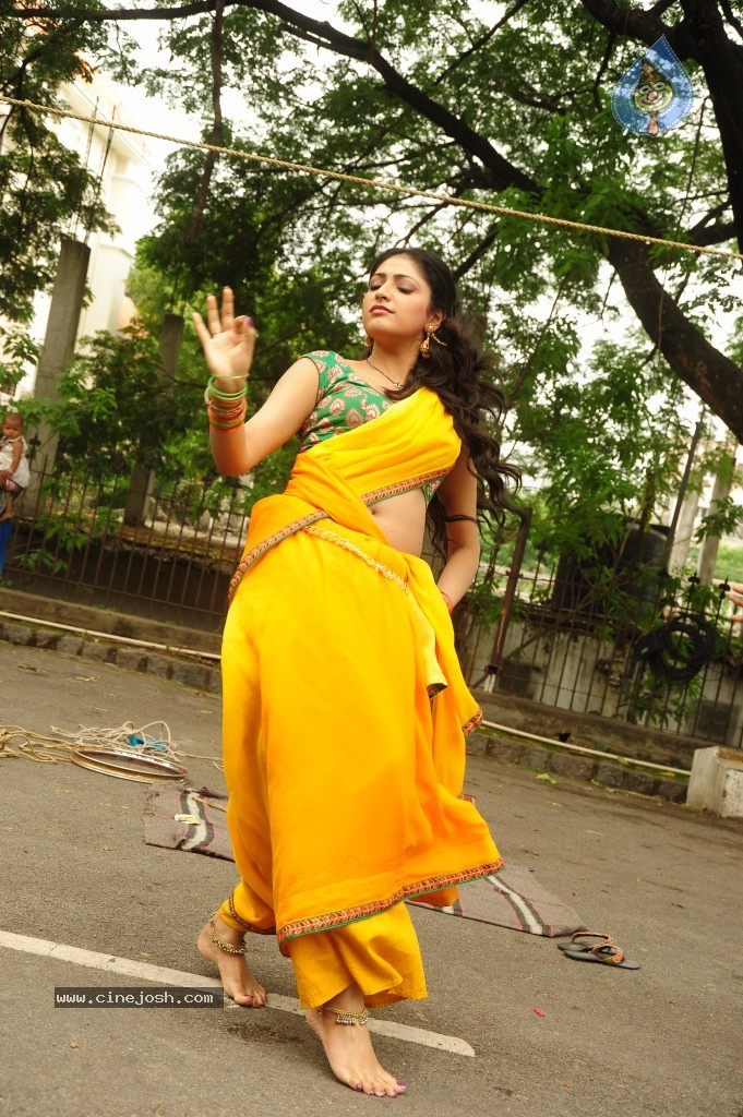 Haripriya New Gallery - 8 / 77 photos