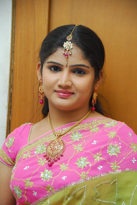 Hasini Stills - Alalu Heroine - 10 / 33 photos