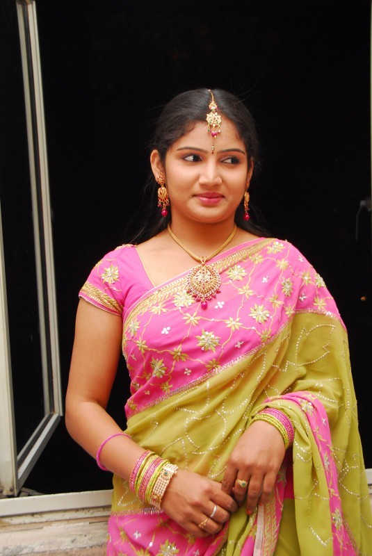 Hasini Stills - Alalu Heroine - 20 / 33 photos