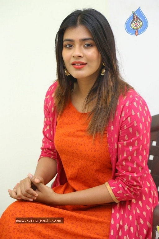 Hebah Patel Interview Photos - 2 / 17 photos