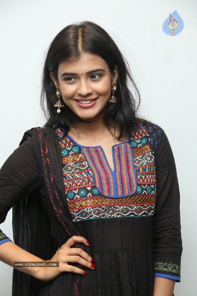 Hebha Patel Stills - 12 / 55 photos