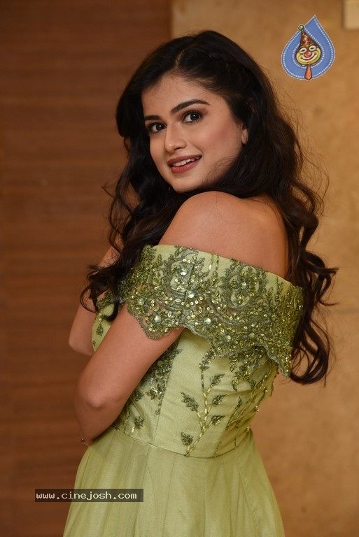 Hemal Ingle New Pics - 2 / 14 photos