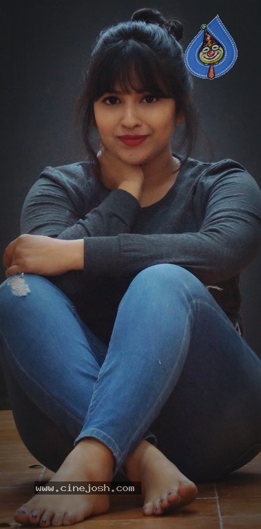 heroine photoshoot photos heroine komali photoshoot photo 8 of 11 heroine photoshoot photos heroine komali photoshoot photo 8 of 11