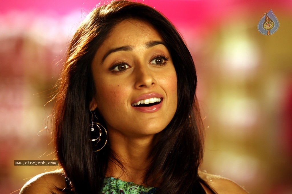 Ileana New Gallery - 14 / 62 photos