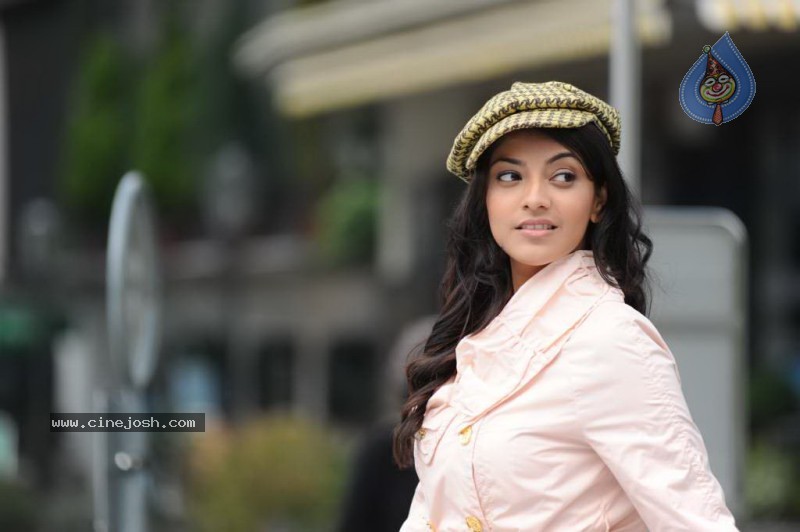 Kajal Agarwal - Darling - 41 / 43 photos