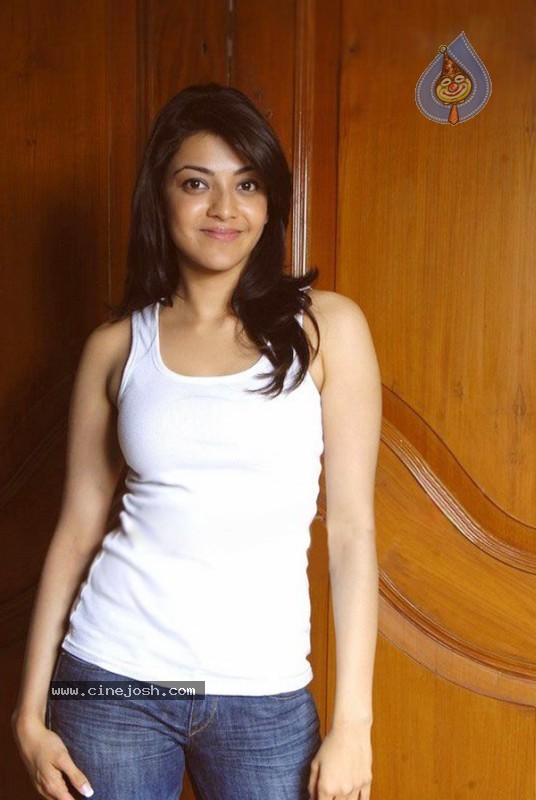 Kajal Agarwal Stills - 17 / 31 photos