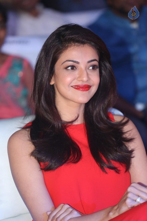 Kajal Aggarwal at Oopiri Audio Launch - 1 / 38 photos