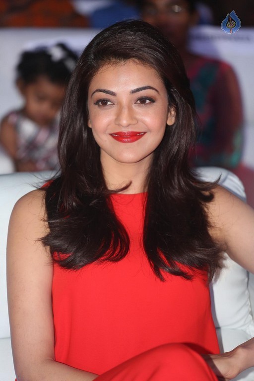 Kajal Aggarwal at Oopiri Audio Launch - 2 / 38 photos