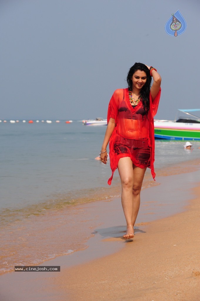 Kamna Jethmalani Hot Pics - 16 / 149 photos