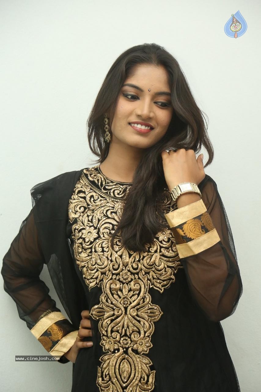 Keerthi Photos - 4 / 49 photos