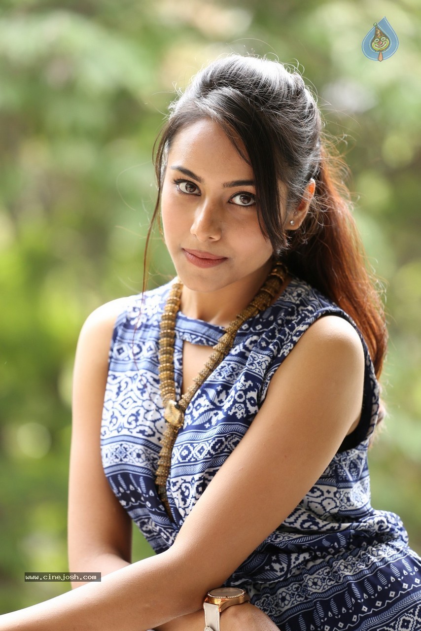 Kenisha Chandran New Stills - 8 / 42 photos