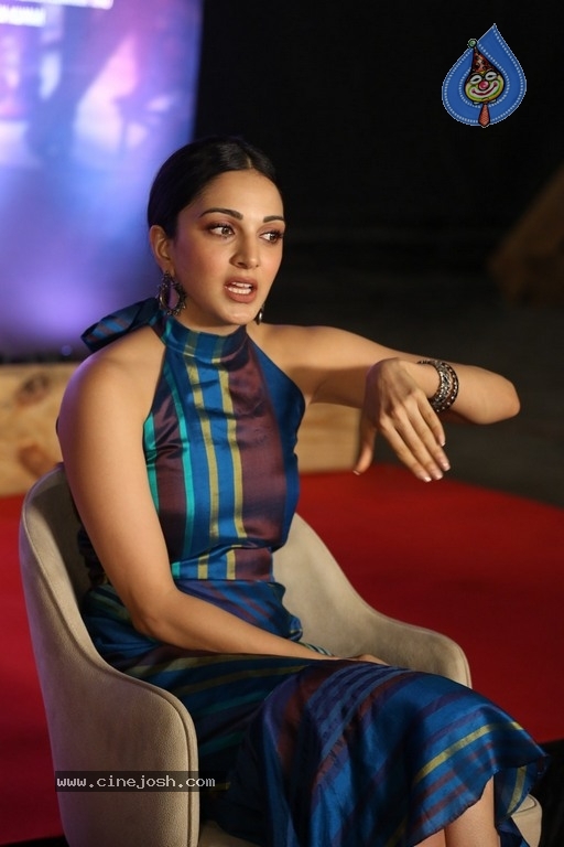 Kiara Advani Interview Photos - 14 / 19 photos